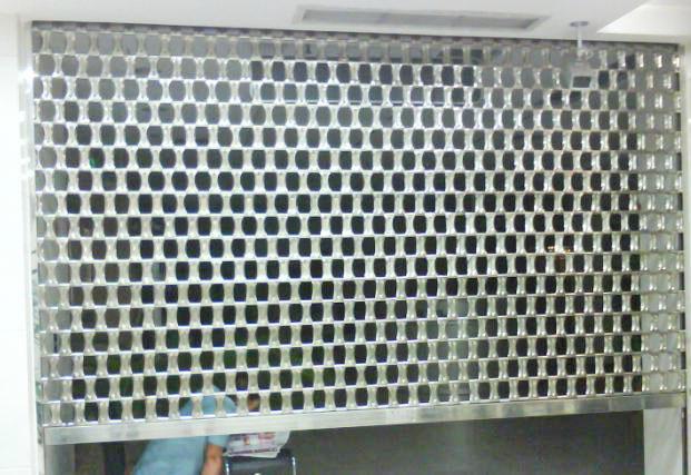 不銹鋼花格門(mén)